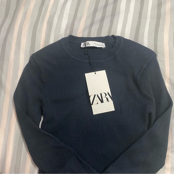 Zara Ribbed sweater - Picture 2 of 4
